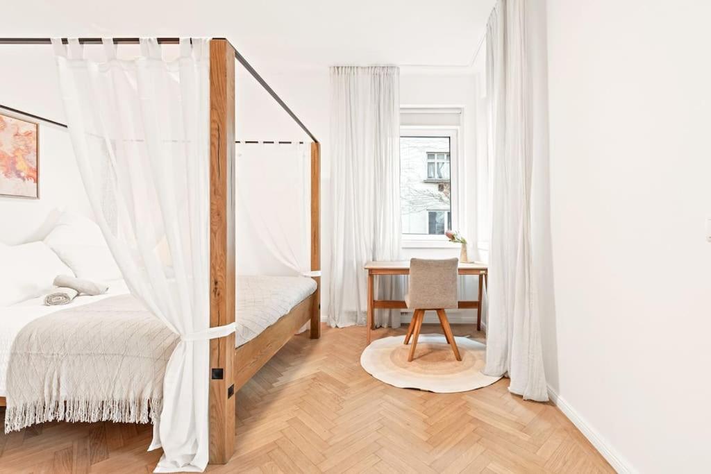 Cozy Apartment In Quiet Location, Fast Train Station 100M Away, Contactless Check-In 维也纳 外观 照片