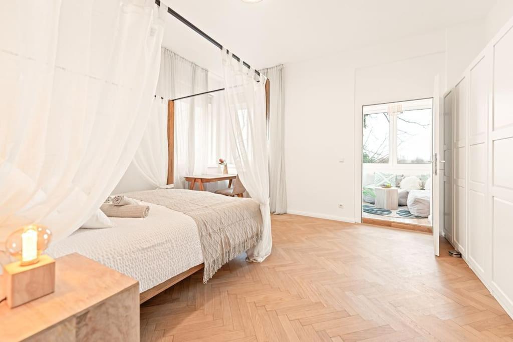 Cozy Apartment In Quiet Location, Fast Train Station 100M Away, Contactless Check-In 维也纳 外观 照片