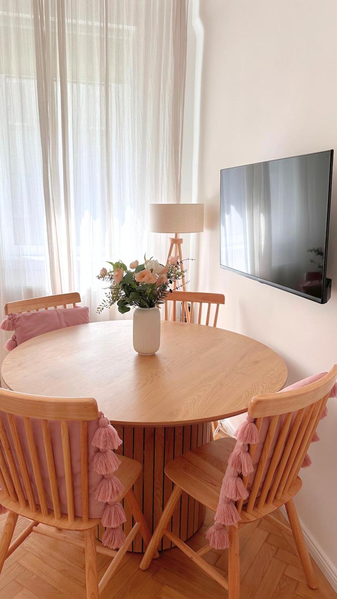 Cozy Apartment In Quiet Location, Fast Train Station 100M Away, Contactless Check-In 维也纳 外观 照片